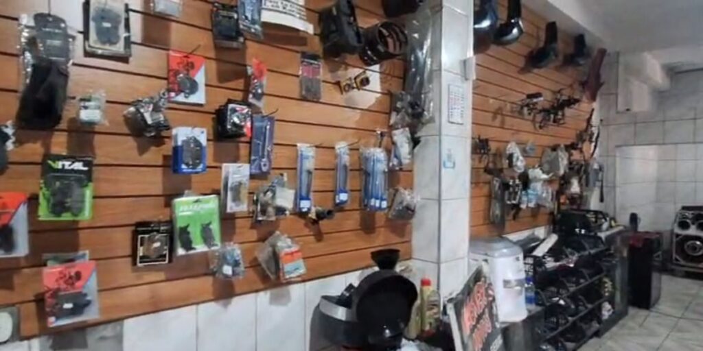 Polícia faz operação em desmanches clandestinos de veículos em SP