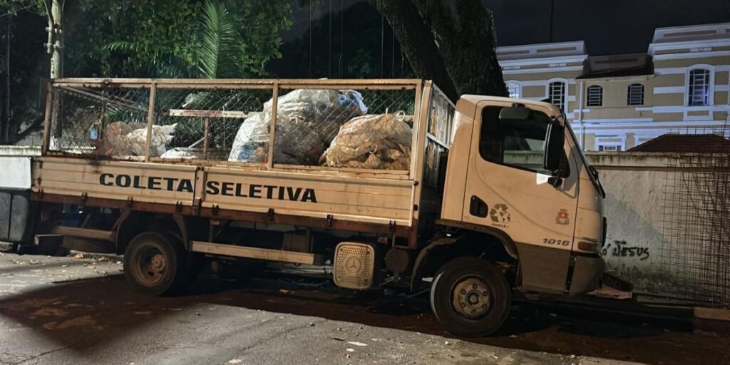 2 toneladas de cocaína são apreendidas em caminhão de reciclagem no Guarujá