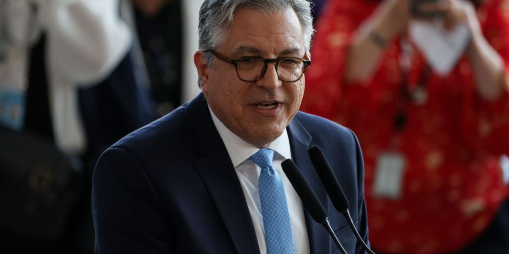 Padilha troca metade de secretários do Ministério da Saúde e remaneja dois