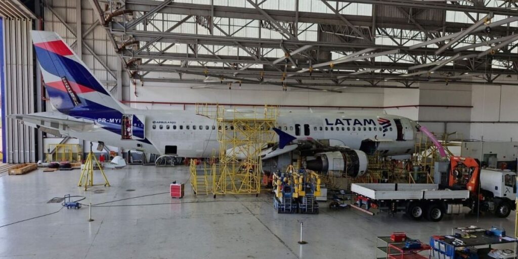 SP tem o maior centro de manutenção de aviões da América do Sul; conheça