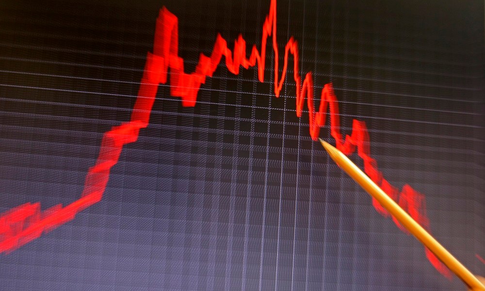 Queda da taxa de poupança reflete alta de gastos do governo, diz analista