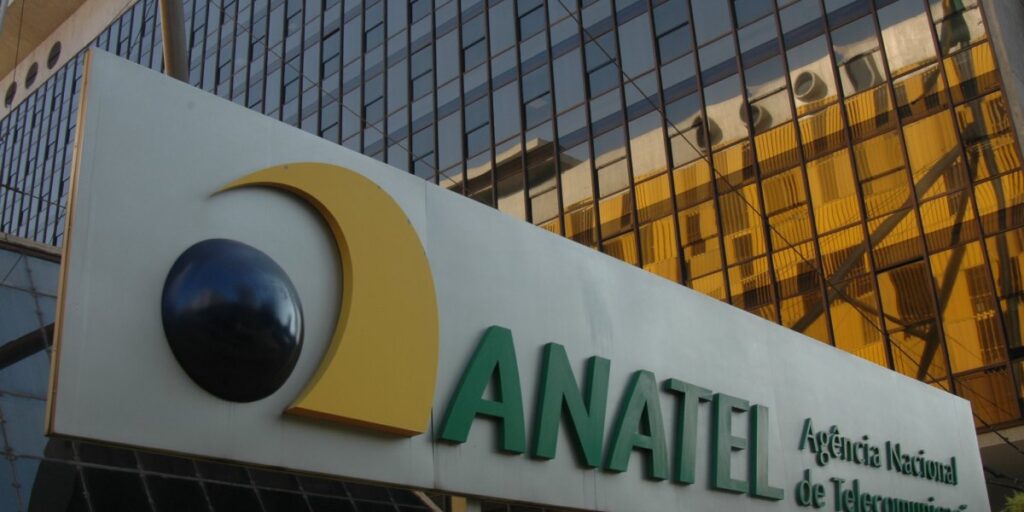 Pedido da Starlink por satélites entra na pauta da Anatel