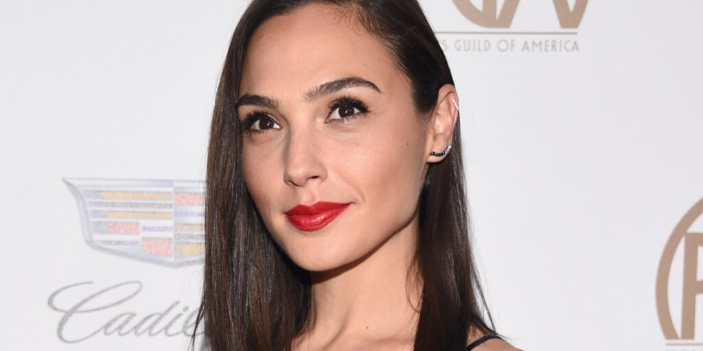 Gal Gadot desabafa sobre coágulo cerebral durante gravidez