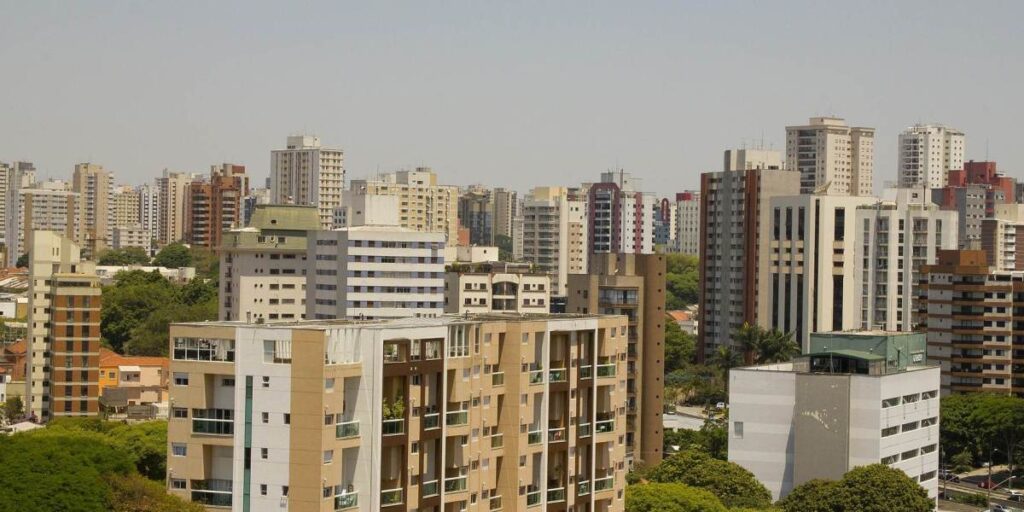 Eztec tem lucro líquido de R$ 126,6 mi no 4º tri, avanço anual de 53%