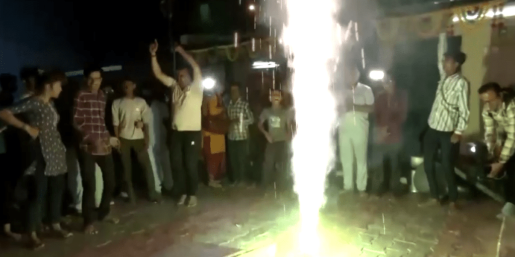 Aldeia ancestral da astronauta Suni Williams comemora retorno do espaço