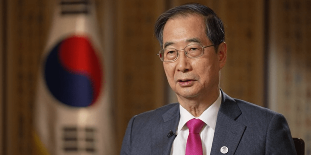 Tribunal sul-coreano restabelece Han Duck-soo como presidente interino