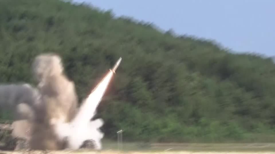 Entregas de armas dos EUA para Ucrânia foram retomadas, diz Polônia