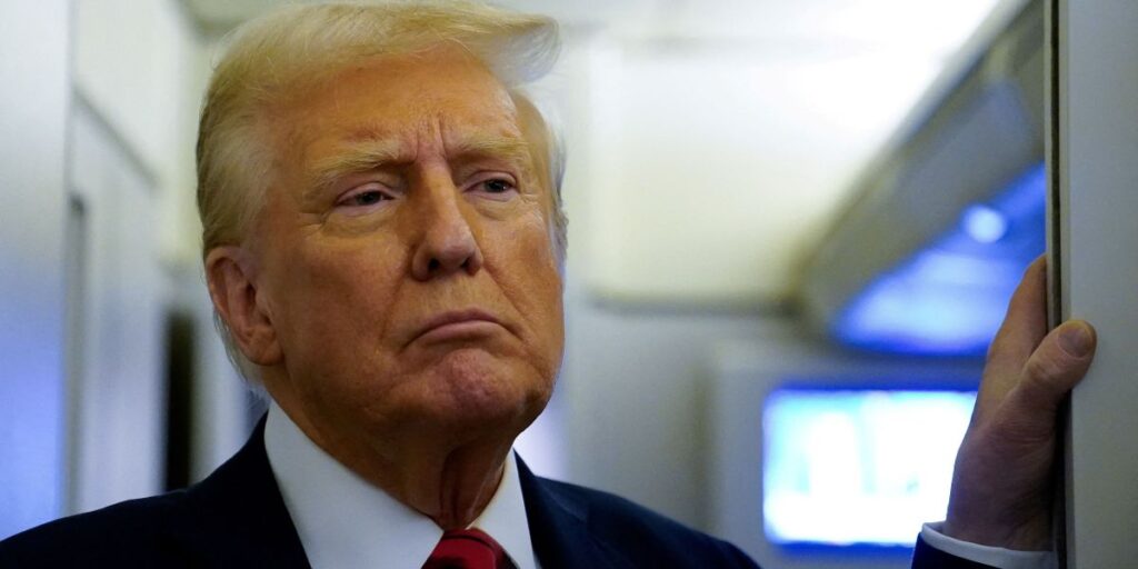 Trump diz que tarifas de 25% sobre Canadá e México começarão nesta terça