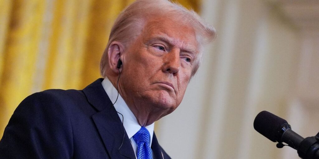 "Margem do lago desabou", diz Trump sobre soldados que morreram na Lituânia