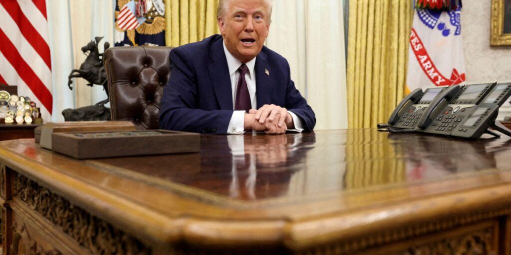 Trump deve ordenar abolição do Departamento de Educação dos EUA, diz jornal