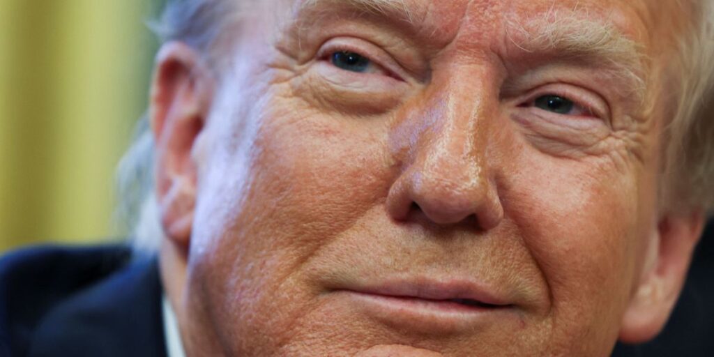 Trump definirá tarifas para México e Canadá conforme prazo se aproxima