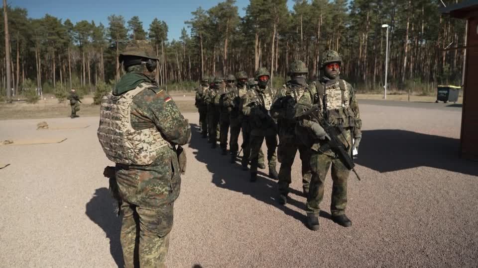 Alemanha desbloqueia bilhões de euros para investir nas Forças Armadas