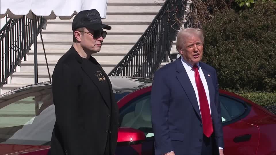 Como é o Tesla Model S comprado por Donald Trump; conheça