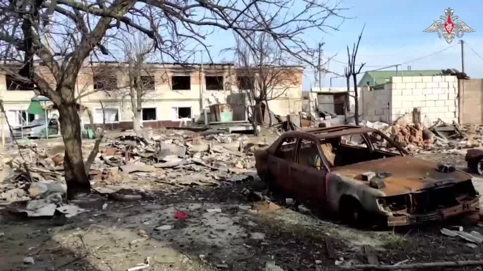 Rússia diz que recapturou cidade-chave na região de Kursk