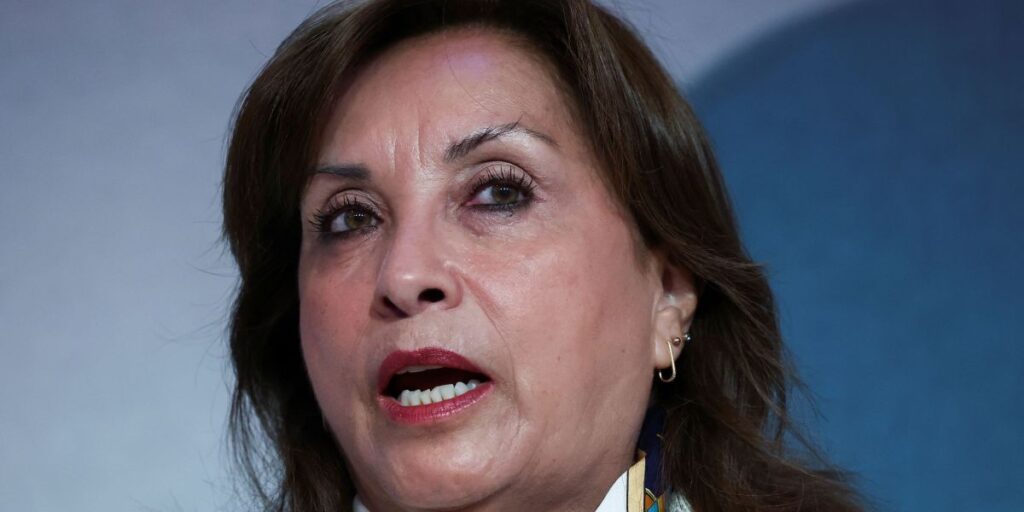 Peru declara estado de emergência após onda de crimes tomar capital