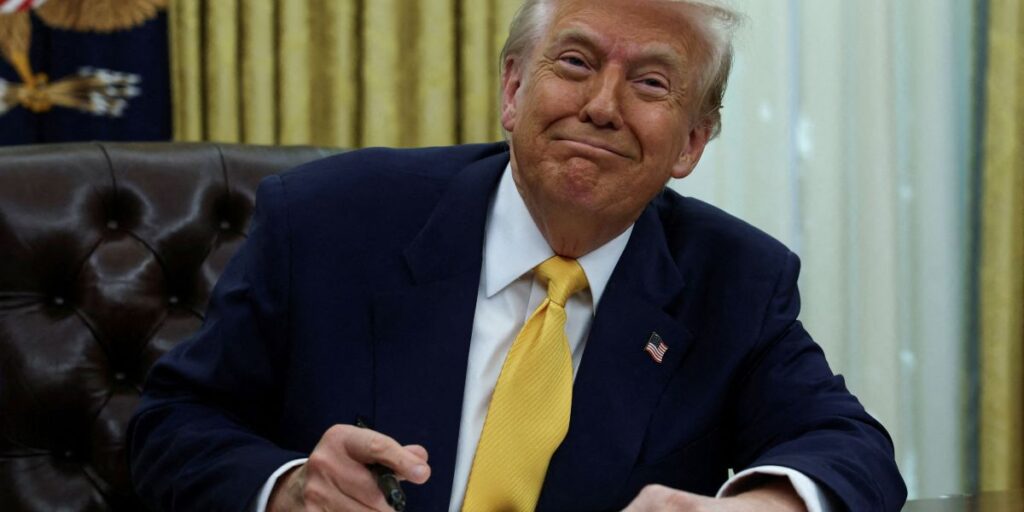 Trump assina decreto para aumentar produção de minerais essenciais nos EUA