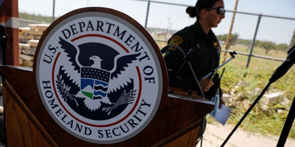 Juíza proíbe governo Trump de deportar estudante pró-palestino