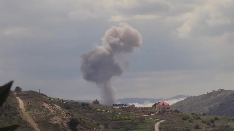 Israel lança ataques aéreos contra alvos do Hezbollah no sul do Líbano