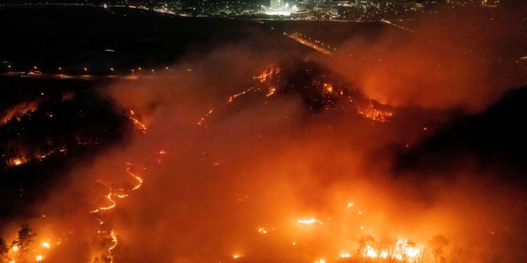 Sobe para 30 o número de mortos nos incêndios florestais na Coreia do Sul