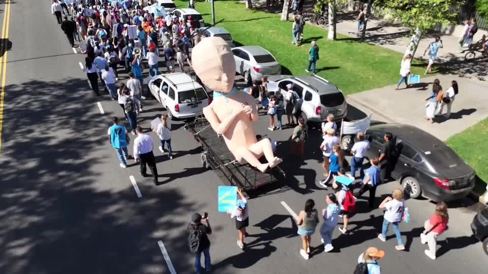 Manifestantes na Argentina pedem criminalização do aborto