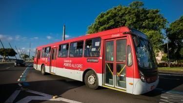 Tarifa de ônibus aumenta para R$ 5 em Porto Alegre a partir desta segunda