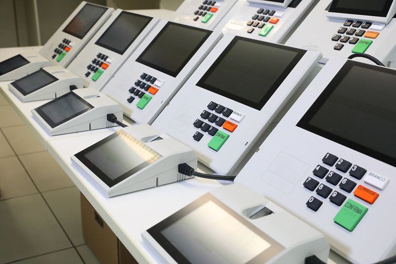 Autor de laudo encomendado pelo PL sobre urnas diz nunca ter citado fraude