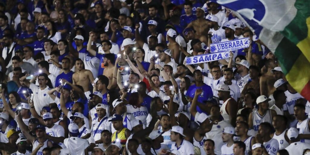 Atacante de time europeu elege meia do Cruzeiro como "mais diferente"