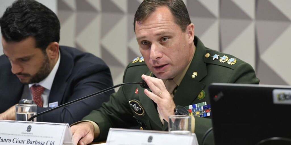 Mauro Cid pede autorização ao STF para acompanhar filha em viagem a SP