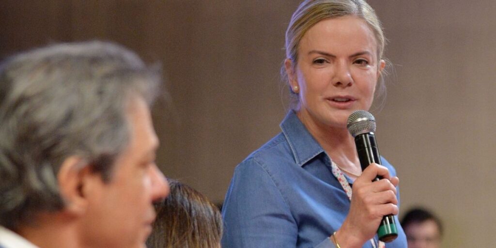 Haddad diz ter boa relação com Gleisi e elogia transparência