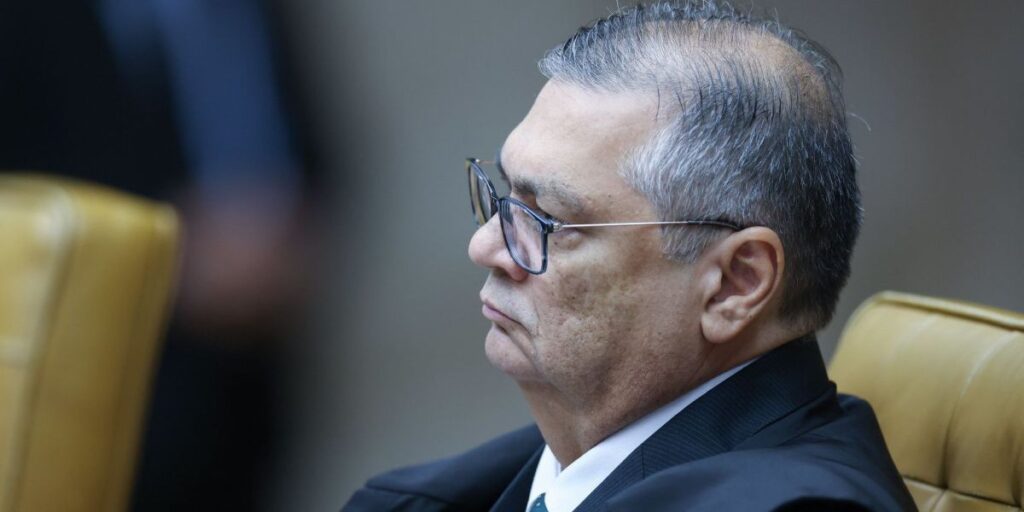 STF deve ser acionado contra emenda de líder e Dino tende a barrar manobra