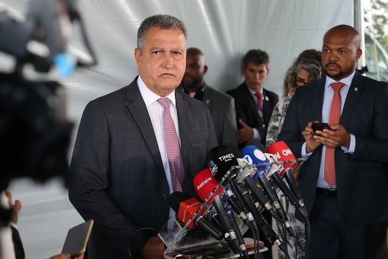 Rui Costa diz que Lula ainda "está refletindo" sobre reforma ministerial