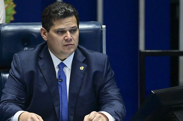 "Muito infeliz", disse Alcolumbre sobre fala de senador em relação a Marina
