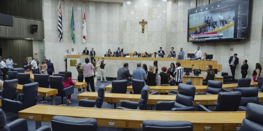 Após cobrança de Ricardo Nunes, Câmara define presidentes das comissões