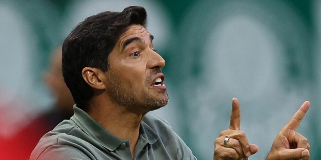 Abel Ferreira discute com jornalista: "É sua opinião"