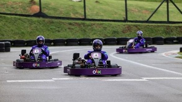 Inspirados por Senna, "Ayrtons" vivem dia de pilotos em corrida especial