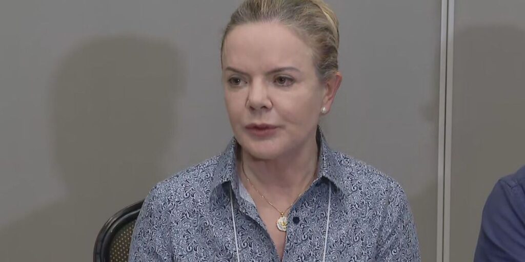 Gleisi sobre fim da reeleição: Se estiver "bem", tem direito de continuar