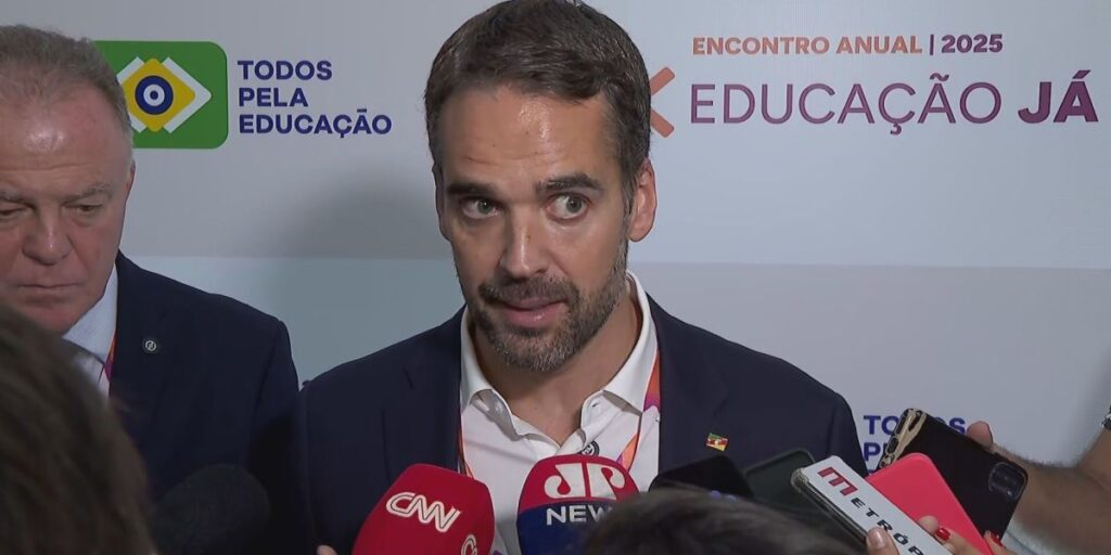 Leite sobre fusão com o PSD: "É uma das possibilidades"