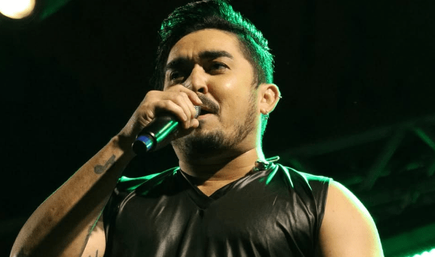 Cantor de banda de forró é preso por agredir e ameaçar mulher com faca