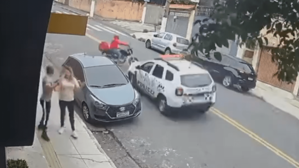 Vídeo: homem é baleado durante tentativa de assalto na zona Sul de SP