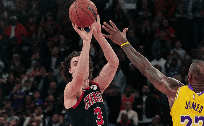 NBA: cesta do meio da quadra sobre Lebron James dá vitória aos Bulls; veja