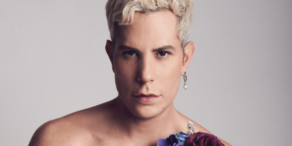 EX-RBD Christian Chávez posta clique pelado e recebe elogios; veja