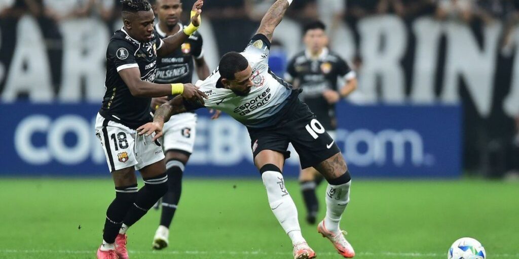 Corinthians luta, mas não supera Barcelona e dá adeus à Libertadores