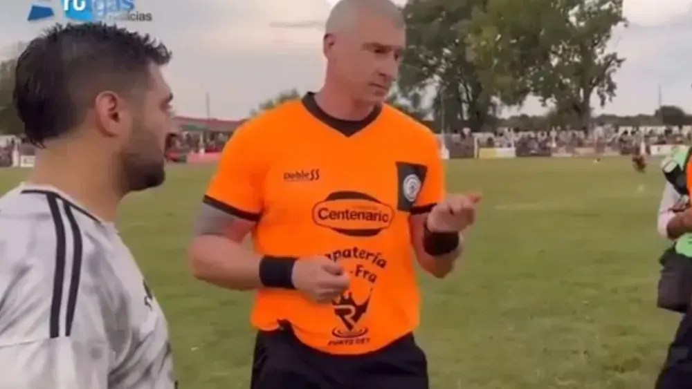 Daronco apita final de torneio amador no Uruguai; veja vídeo