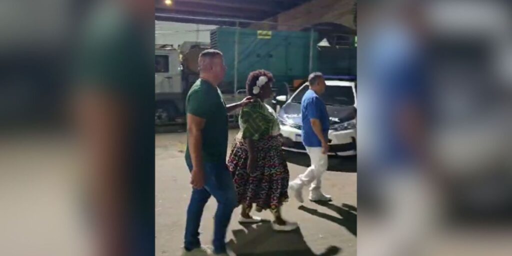 Suspeita de aplicar golpes em idosos é presa antes de desfile na Sapucaí