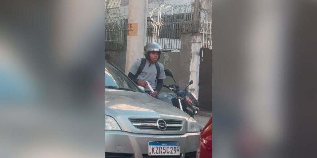 Vídeo: Criminoso assalta motorista e foge após cerco policial no Rio