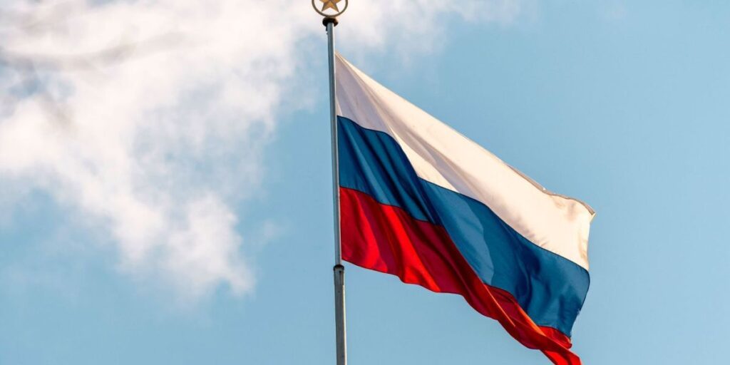 Rússia acusa dois diplomatas britânicos de espionagem e os expulsa do país