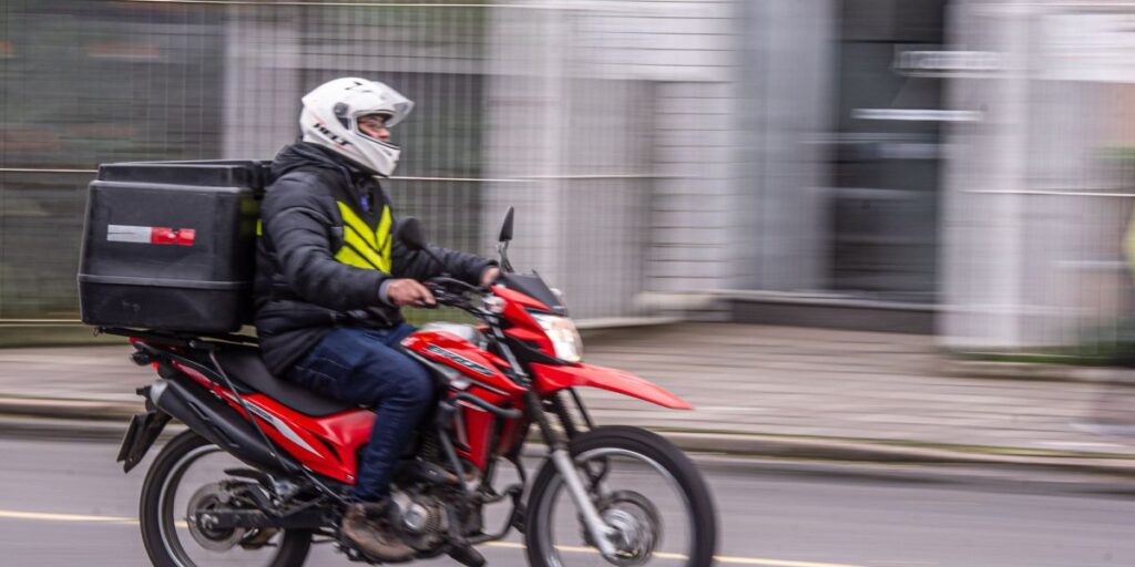 Entregadores de aplicativos anunciam greve para hoje em todo Brasil