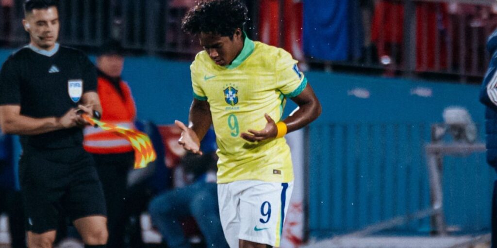 Mãe de Endrick posta mensagem enigmática após filho não jogar na Seleção