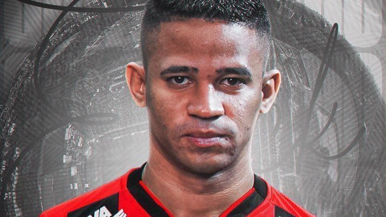 Vitória anuncia chegada de Erick, emprestado pelo São Paulo