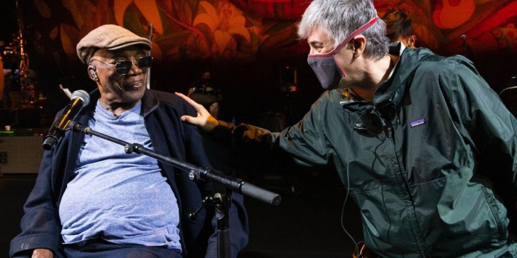 Documentário é para fãs viajarem com Milton Nascimento, diz diretora